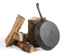 Lade das Bild in den Galerie-Viewer, Gusseisenpfanne 26 cm - Cook King - Shop
